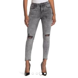 NWT Vigoss Marley Acid Wash Skinny Jeans. 29